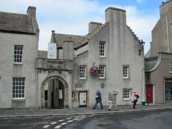 Tankerness_house_front