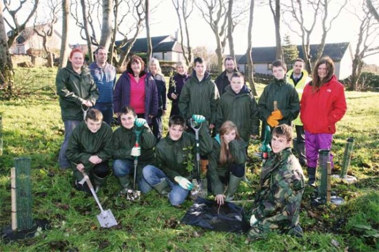 Pupils from Orkney KGS at Papdale woods Pupils from Orkney KGS at Papdale woods